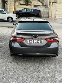 كامري موديل 2024 ماشيه 23الف سياره جبته ماشيه 16الف من امريكا تايرات م...