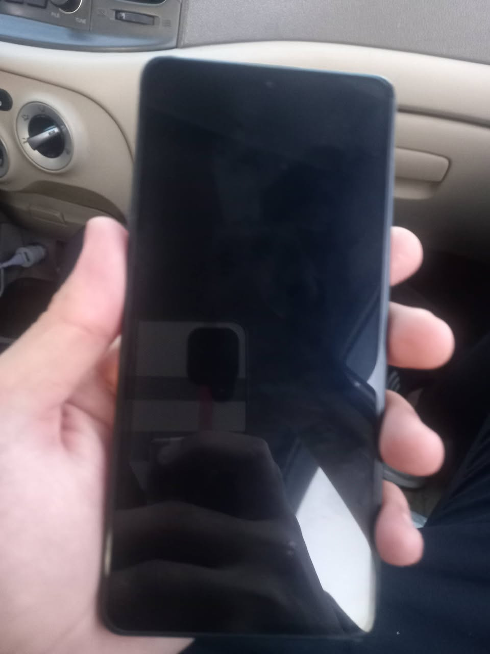 السلام عليكم ورحمة الله
بوكو اكس 5 برو للبيع جهاز شرط ويا غراضو 
سعر 180 وبي مجال رقم ***********
