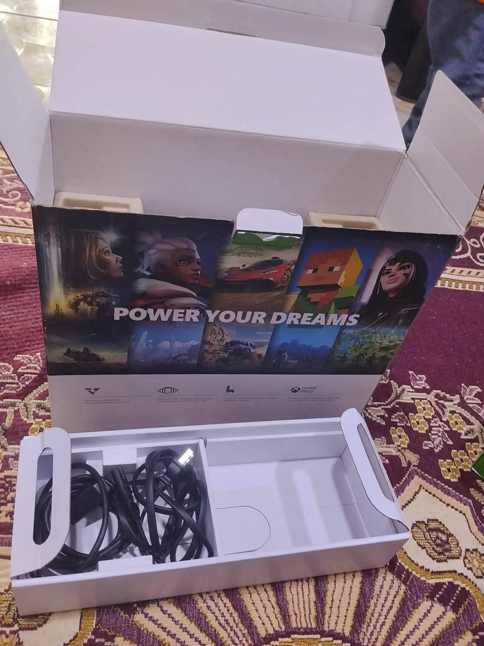 السلام عليكم اخوان سيريس اس اصدار 25 الجهاز مستخدم سبوع
 ب400 للاستفسار خاص او واتساب على الرقم *********** متوفر توصيل
