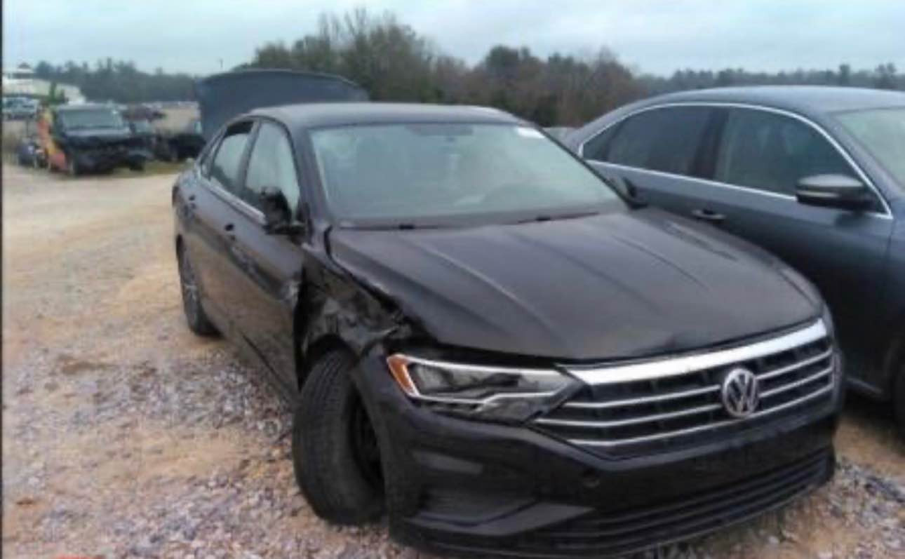 جیتا مۆدێل ٢٠٢١ مواسەفات S ڕەنگی ڕەش بێ سبوغ (تەنها بستێکی خوار ئاوێنەی سەکنی سبوغی هەیە) بێ کێشە، گێڕ و مەکینە بە شەرت، سندوق لێدران هێندراوەتەوە وەک بیلادی وێنەی لێدرانەکە داندراوە، تەزرە کوت(لە سعر حیساب کراوە)، هەزەو سەنەوی نوێ، ڕەقەمی نوێ هەولێر، چوار تای نوێی لەژێرە، بەناو خۆمەوەیە، بۆ معامەلە ڕەقەم داندراوە لە ڤایبەر و واتس ئەپ کەمێک مەجالیشی تێدایە.
*********** أربيل, العراق
