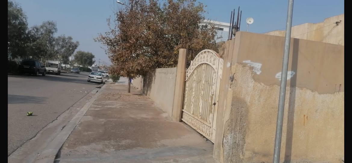 دار للبيع طابو صرف المساحه ٢٨٠ متر الطول ٢٠ متر العرض ١٤  الموقع ركن على شارع عريض تجاري 
العنوان كركوك القادسيه الثانيه قريب من حديقه السلام وجامع الهدى
السعر ٢٠٠ مليون
حاليا  البيت مؤجر بسعر ٢٠٠ الف 
للمعلومات  الاتصال ب ابو قتيله

***********
