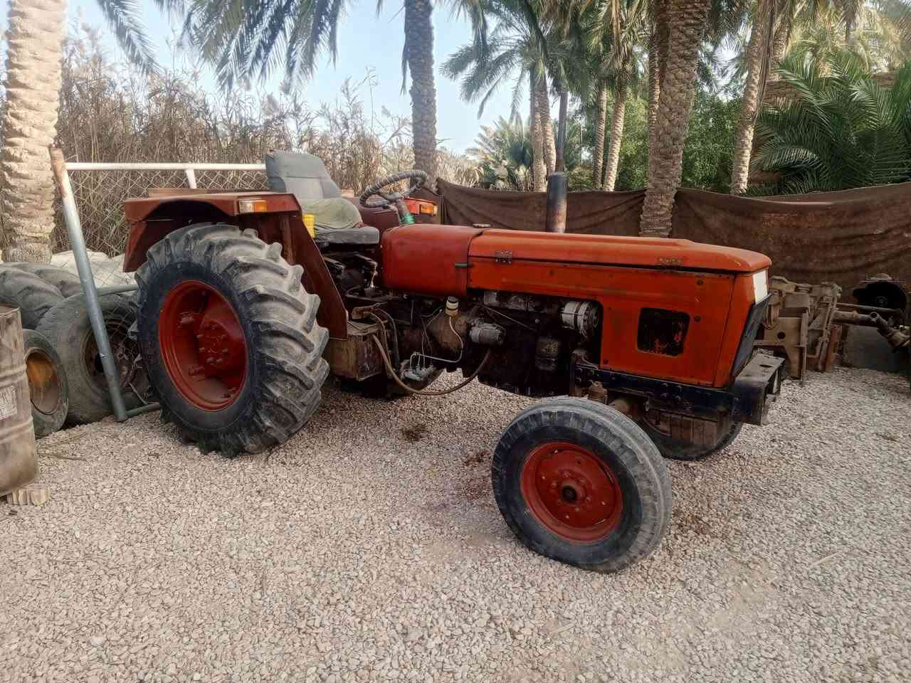 للبيع لببيع كاروبه عنتر اصولي باسمي رقم انكليزي واسط   سنويه 30موديل 83 كامله وجاهزه خرماشه فدان وعربانه  جاهزه كهربائيات شغاله باتري جديد تايرات جدد بم جديد# ملاحضه مسجله حصه گاز # مكاني ديوانيه قضا غماس  سعر7 مليون ونص وبيه مجال لشراي اتصل وبيك خير ودلل ***********
