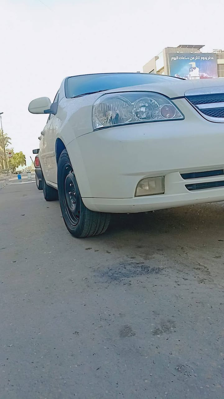 السلام عليكم
اوبترا موديل 2012 
للبيع بيها جاملغ امامي مصبوغ بدون دواخل يعني مو حادث 
عنوان بغداد شارع فلسطين الاتصال ***********
