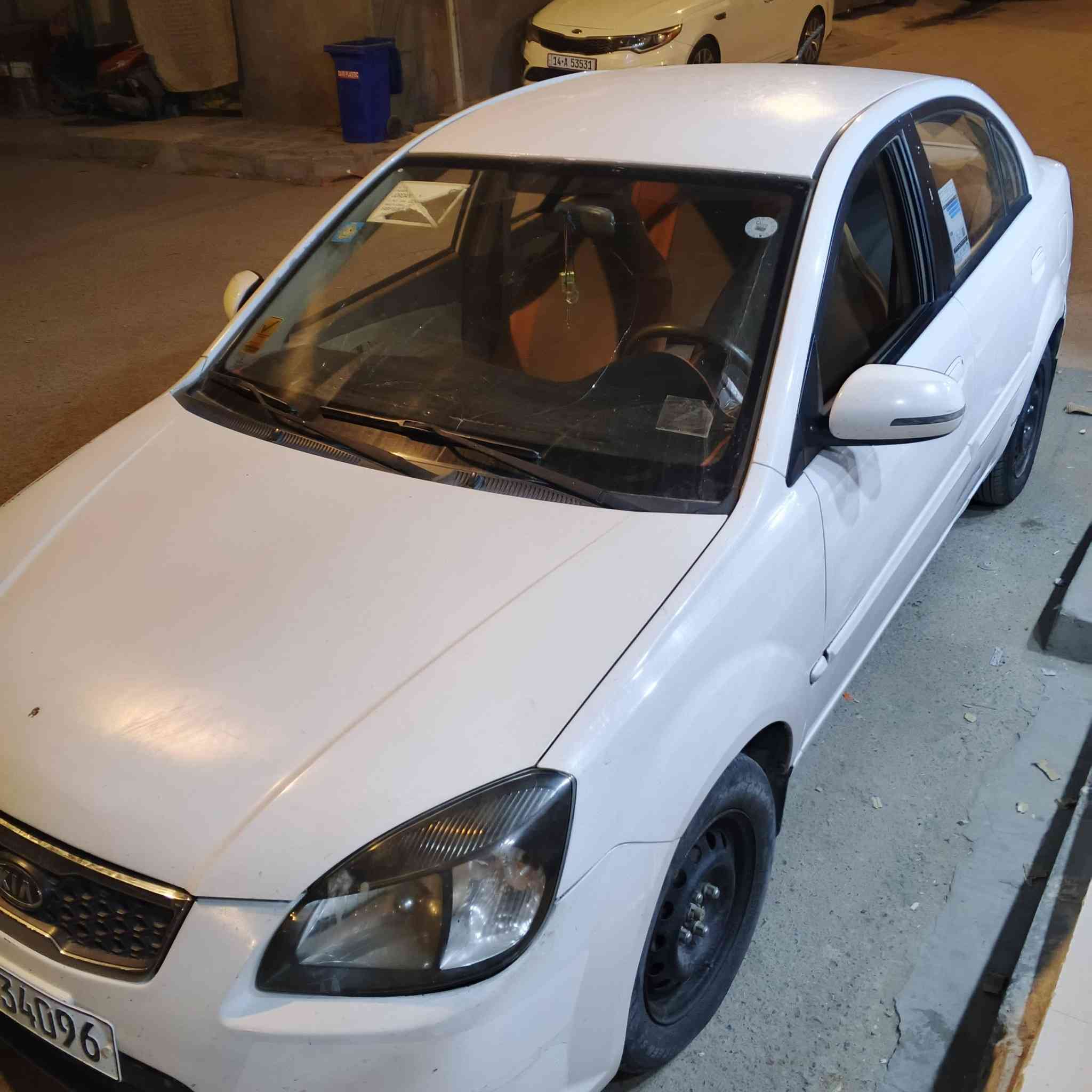 السلام عليكم
كيا ريو 2012 بسمي سنويه لغايه  2029 رقم جديد الماني رقم بصره بيها هاي ضربه موضحه بصور ضربه خفيفه بيها خيط تبخير سياره تبريد شغال سياره مابيها خياسات سياره أحله من صور السعر 85 ورقه 
***********
