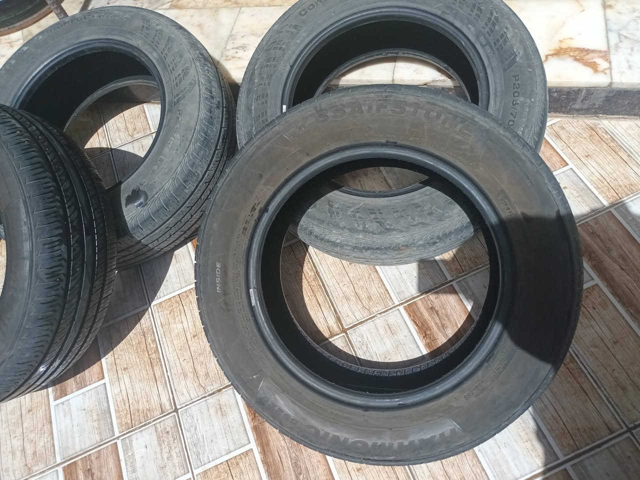 تخم ويل ١٦  كلايسر او كرفان الأصلي مع اطارات ٢ بحالة جيدة جدا و٢ تعبانات حلل واخذ بالي  يرضى الله  الي يريدهن يجي خاص


**إذا كنت صاحب هذا الإعلان وتريد حذفه لأي سبب، رجاءا أرسل رسالة إلى الدعم الفني**