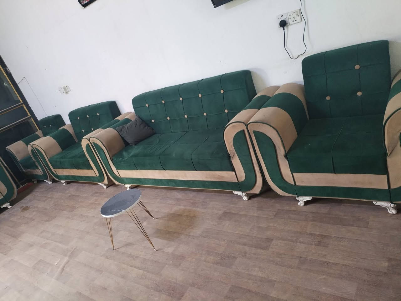 للبيع تخم ١٠ مقاعد


**إذا كنت صاحب هذا الإعلان وتريد حذفه لأي سبب، رجاءا أرسل رسالة إلى الدعم الفني**