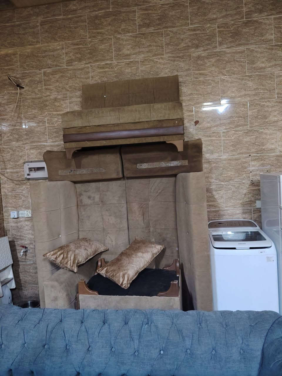 اغراض مستخدم للبيع 
العنوان بكرة جو القديم مقابل الكوميته 
للاستفسار *********** واتساب
