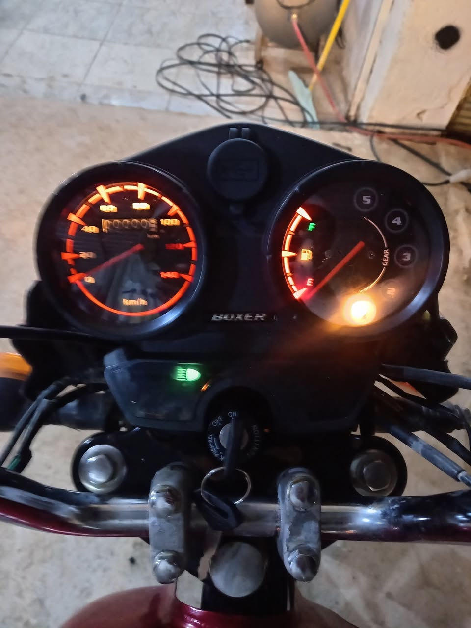 سلام عليكم بوكسر لبيع دراجة حلوة محرك مجفت شركة وراق كاملة 2019 مكاني ديالى الخالص شراي دلل رقم ***********
