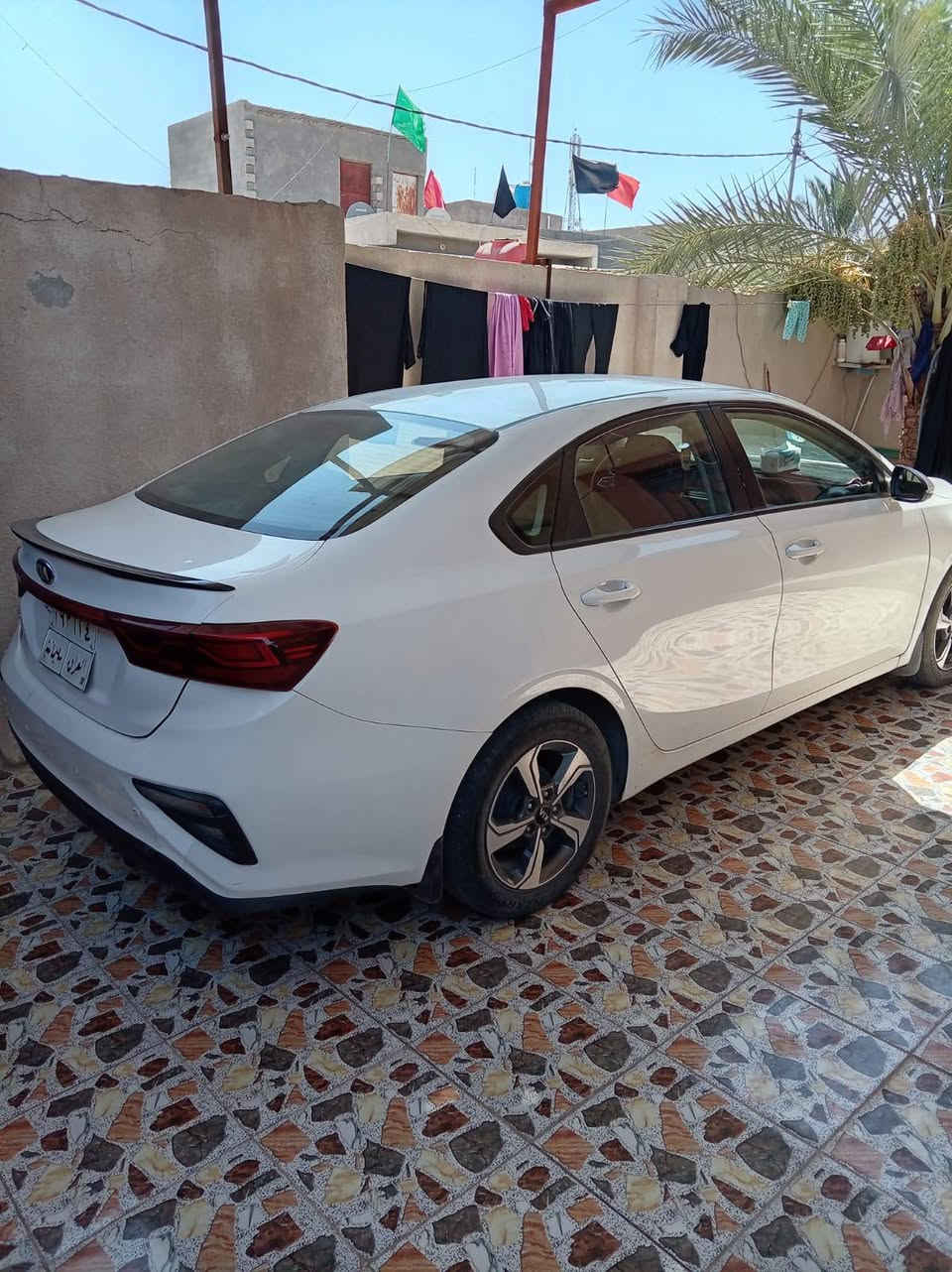 سيراتو موديل/ 19 محرك 1600للبيع سياره حلوه السعر135مكان الصويره قرب سيطره اللج رقم التليفون ***********
