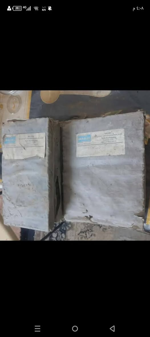 حجر بولش اصلي نعومه ١٥٠ سمك ٨ مليم طول ١٠٠  لبيع *********** موجود كل كيس بي ٥٠ قطعه لبيع
