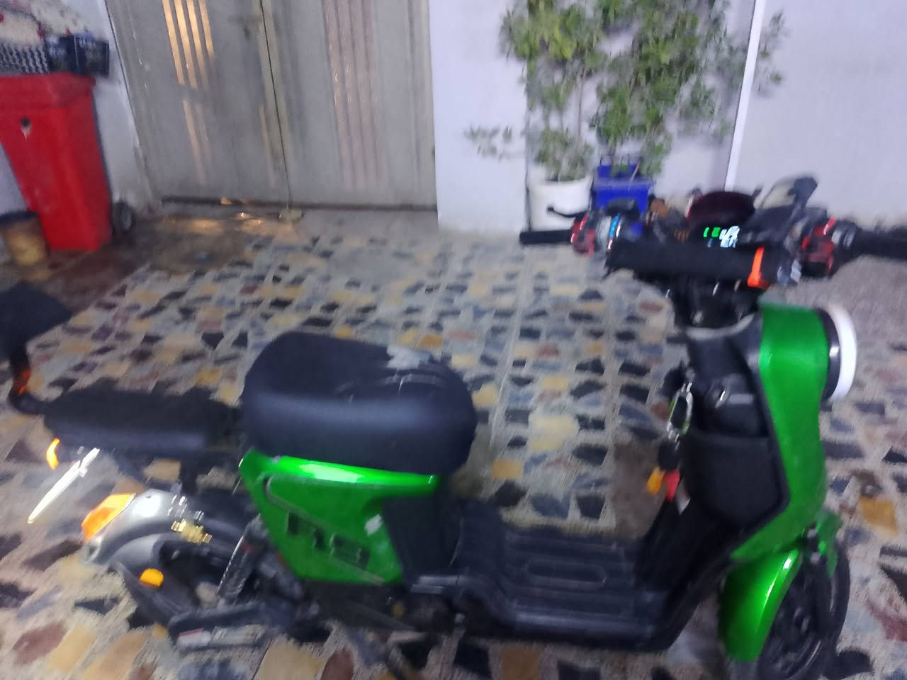 سلام عليكم دراجه شحن ار 9 كفاله بطاريه بلاديي حاله ممتازه السعر 475
وبيها مجال مكاني بغداد البلديات ***********
