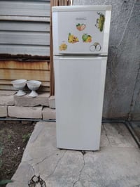 ثلاجة • مستعملة • شغالة