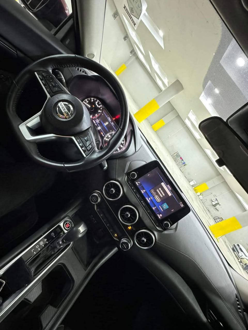 سلام عليكم 
سنترا 2020 مواصفات sv المعروفة حادثها واضح 
بنيد وبالعراق صار بيها باب السايق صبغ رقم سليمانيه وسنويه جديده عنوان السياره كركوك للأستفسار ***********
