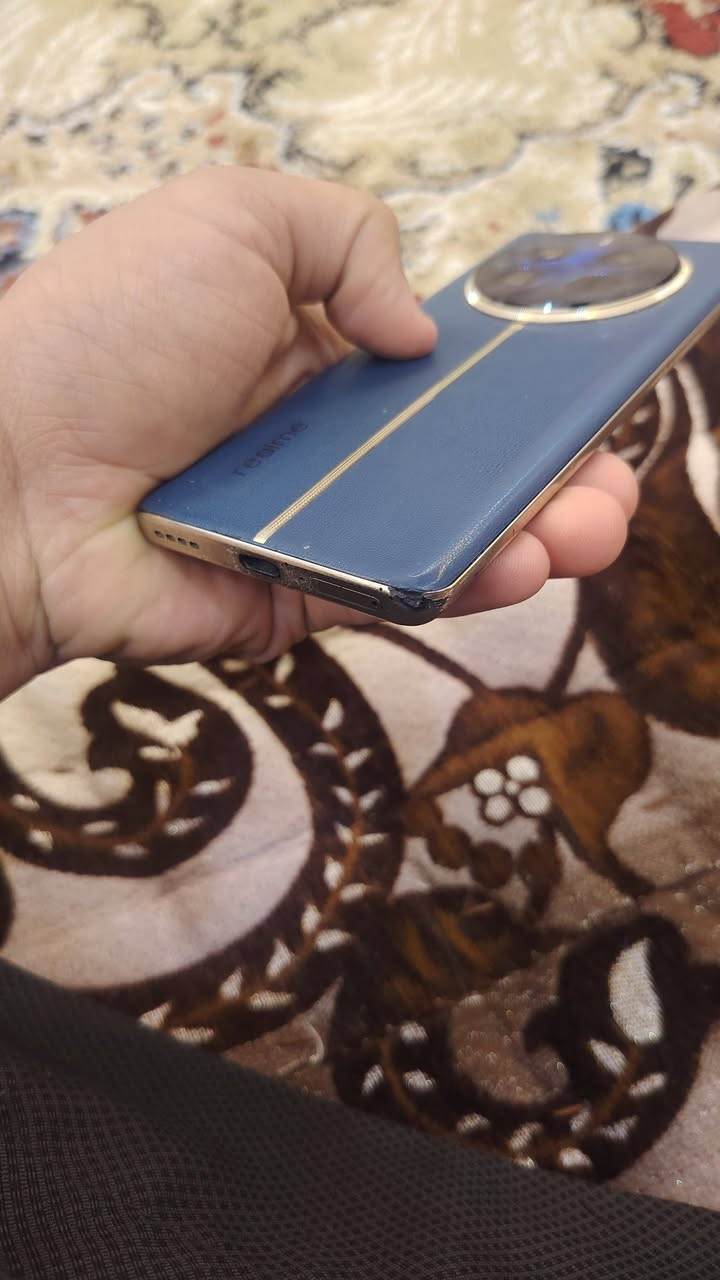 جهاز ريلمي 12 برو بلس 
ذاكره 512
عشوائيه12+12
بطارية5000
كامراته فول زوم 120x
الجهاز نظيف حيل ما مفتوح فقط الشاصي شويه مضرب او مماثر عل جهاز نهائيآ رايده 300 او بيه مجال بسيط مكاني داخل الحويجه ***********
