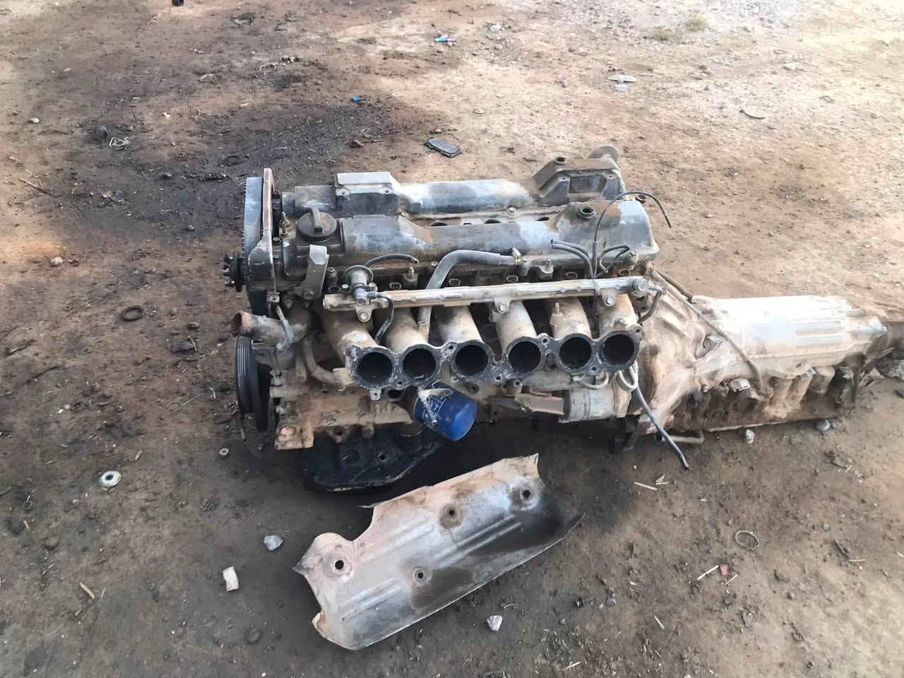 السلام عليكم 
للبيع كير ومحرك بطة بدون تفرعات
المحرك ثنين ونص يدخن الصبح بدون صوت يطق
والكير 6خطوط 
السعر 600الف
***********
