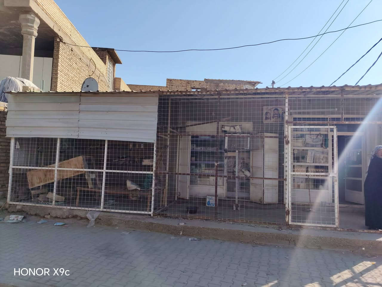 سقيف للبيع الطول ٩ متر الاتصال ***********
