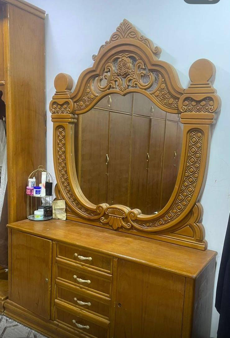 غرفه نوم صاج عراقي تسكام نظيفه ب مليون  وبيه مجال النجف ***********
