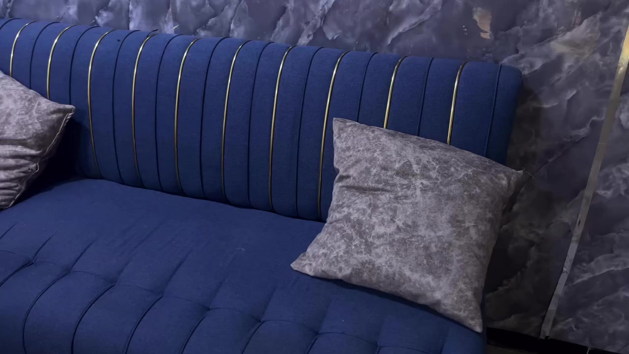 ديوان 9نفرات للبيع 
***********
نضيف سعر 350الف
