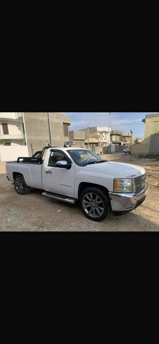 شوفر سلفرادو موديل 2012 سياره مكفوله اي نقص مابيه سياره خير من الله مكينته 6سندر   وسعر 120 مو شراي لا خابر ***********
