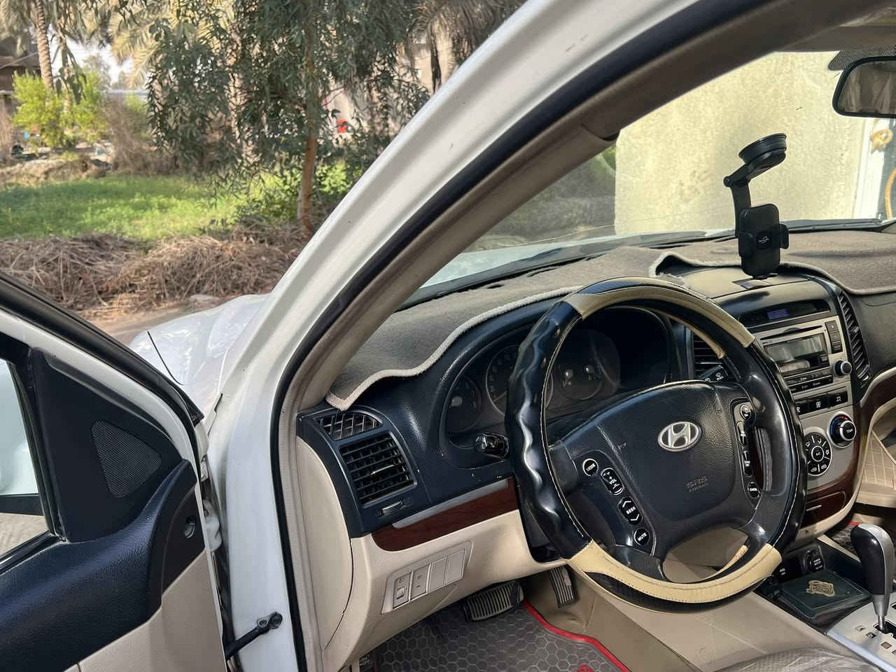 سنتافي 2008خليجي رقم بابل دولي سيارة بيه فقط قبق جنطه صبغ
تخم تاير حداديه كير محرك كله جديد ممفتوح بيه برغي وجاهزه ع آخر مال جناي سيارة حيل نضيفه 
السعر 130وبيه مجال 
مكان سيارة كربلاء 

***********
