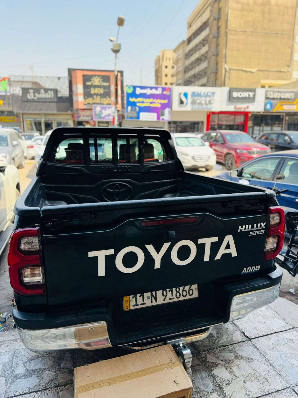 سلام عليكم
تويوتا هايلوكس 2023 Double cab 4*4 

اللون اسود ⚫️

 مادة المقعد قماش 

عدد المقاعد 5 💺

الموصفات:

كاميرا خلفية 📷

التحكم على المنحدرات ⛷️

 بصمة 

مثبت سرعة 

نوافذ كهربائية🪟

مانع الانزلاق 

شاحن لاسلكي 

تبريد خلفي 

مصابيح زينون الأمامية  

رقم السيارة بغداد ومكان السيارة بغداد!

مبدل باب خلف السايق وكالة فقط!!! 

السعر 29,500 وبيه مجال بسيط 

للتواصل ***********
