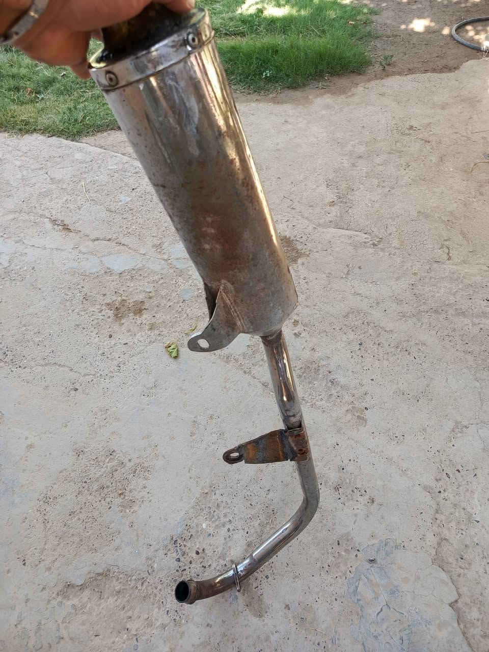 السلام عليكم  غراض مالات ماطور ايراني للبيع..  صالنصه رياضي نظيفه مع دبلات شغاله..  مكاني الطريشه..  *********** 
***********
