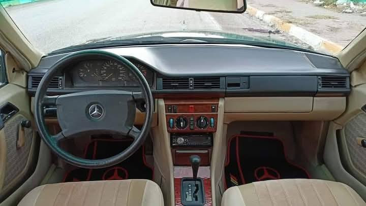 للبيع فقط بدون مراوس دب زيتوني 86  محدث 92 رقم سلمانيه دولي   بسمي تحويل ثاني يوم سنويه ال30 
سدر وحداديه جديد
غرفه جديده 95%

محرك وكير 3000 بطه جديد 
تبريد + تدفئه هيتر جام 
سنتر لوك

مكفوله من الضربه  ولتعمير مصبوغه عام جماليه 
قواعد دبلات بلاد 
سياره تجي وتشوف حلوه كلش وجديده 
وكلشي شغال فقط السلايت ماعرف شبي  
مكاني ناصريه قضاء الفجر سعر65
***********
