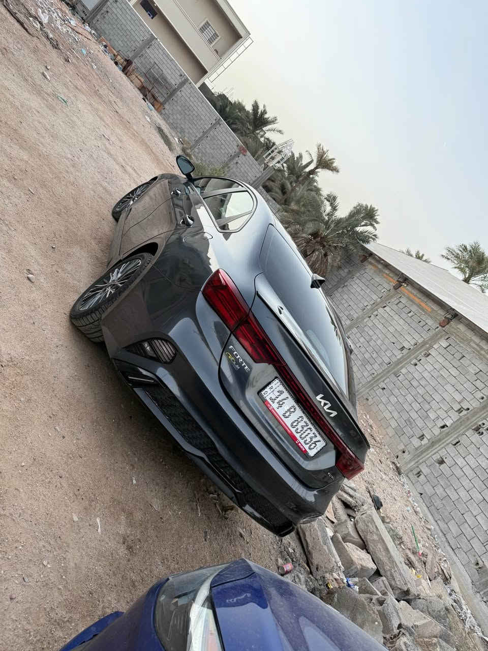 السلام عليكم للبيع 
كيا فورتي ( جيتي لاين ) فول عده الفتحه
وارد امريكي
رقم بصره 
دخول بصمه ذكي
نظام ترحيب
تشغيل عن بعد 
بصمة ابواب
مكينه ٢٠٠٠ دوش 
شاشة كبيرة Apple Car Play
سايد بريك بصمه
اوتو هولد Auto Hold
حساس ضغط الاطارات 
 كامره دواره خلفيه 
رادار امامي 
 اشاير في المرايا+رادرات جانبية
نقطه العمياء
قيادة ذاتيه 
تحديد مسار
مثبت سرعه Cruise
توقف ذاتي
تبريد شاشة + مناخ منفصل  
كشنات جلد ( GT.LINE )
اشاير بالمري 
لدترحيب 
لد امامي LED
لد خلفي LED
جنطه كهربائي 
ويل كب كروم 
سبايدر خلفي
اوضاع قياده Drive Mode
نظام سبورت sport
 نظام نورملNormal
نظام سمارت Smart
تحكم ستيرن جهتين  
دركة سبورت ( GT.LINE )
وبعد بيه موصفات
السعر 165
مكان السياره بصره أبي الخصيب حمدان
حادثه البنيد مصبوغ
والقماره بيه صبغ اثر خسفه
الأرباكات كله سليمه
*********** البصرة, العراق
