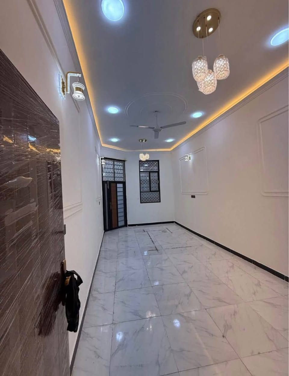 #اسعد_الله_أوقاتكم_بكل_خير ***********
دارين  سكن للبيع ⛪️ بسعر بلاش 
بيوت حلوه مرتبه 

#مساحت كل بيت 150متر  بناء حديث بعده بل جيس

#يحتوي البيت على غرفتين نوم 
و ديوان 
و صاله 
و مطبخ 
و صحيات داخلي و خارجي و كراج سياره 
بيت كلش مرتب 

كافه الخدمات متوفره 

#جنس_العقار :: طابو صرف زراعي بأسم عراقي سند ٢٥ راعي لارض ساكن نفس المنطقه 

البيوت علا شارع تبليط 10 متر 🛣️

#العنوان ابو الخصيب  شارع ابو كوصره 
يبعد عن شارع ابو كوصره 20 متر

سعر كل بيت 90مليون  و بي مجال 
#للاستفسار الاتصال على الهاتف 📞📳
📳((***********
