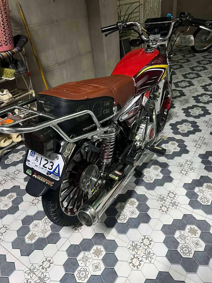 سافان للبيع موديل٢٤دراجه خير من الله النضافه شوفه عينك السعر ٦٥٠وبيهه مجالللتواصل ***********
