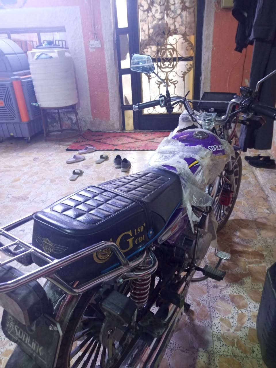 دراجه للبيع قضاء العزيزيه السعر مليون أو 100 موديل 25 بصمتين محرك 150 ورقه وحده بغداد
***********
