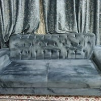 ١٢مقعد • نضيف • ميز طعام