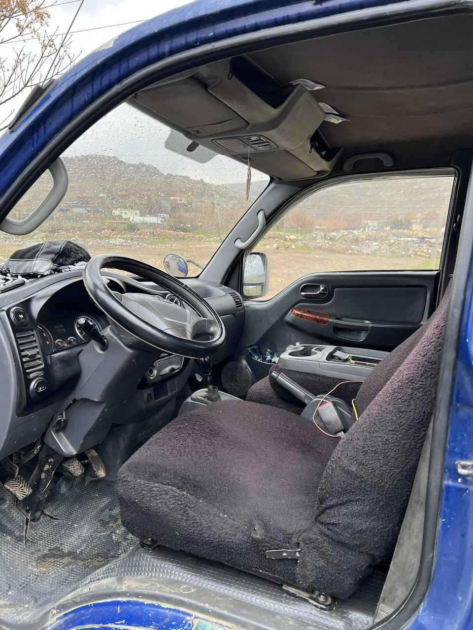 سلاو کیا پار ٣٠٠٠  2011 ساغ پراوا نيه رەقم جنوبى پەشرط ئەولیات مةگينى سپی تازه تەچڤت  
نرخ 65 مەچال کم 
شونی : سليمانى بازيان
***********
