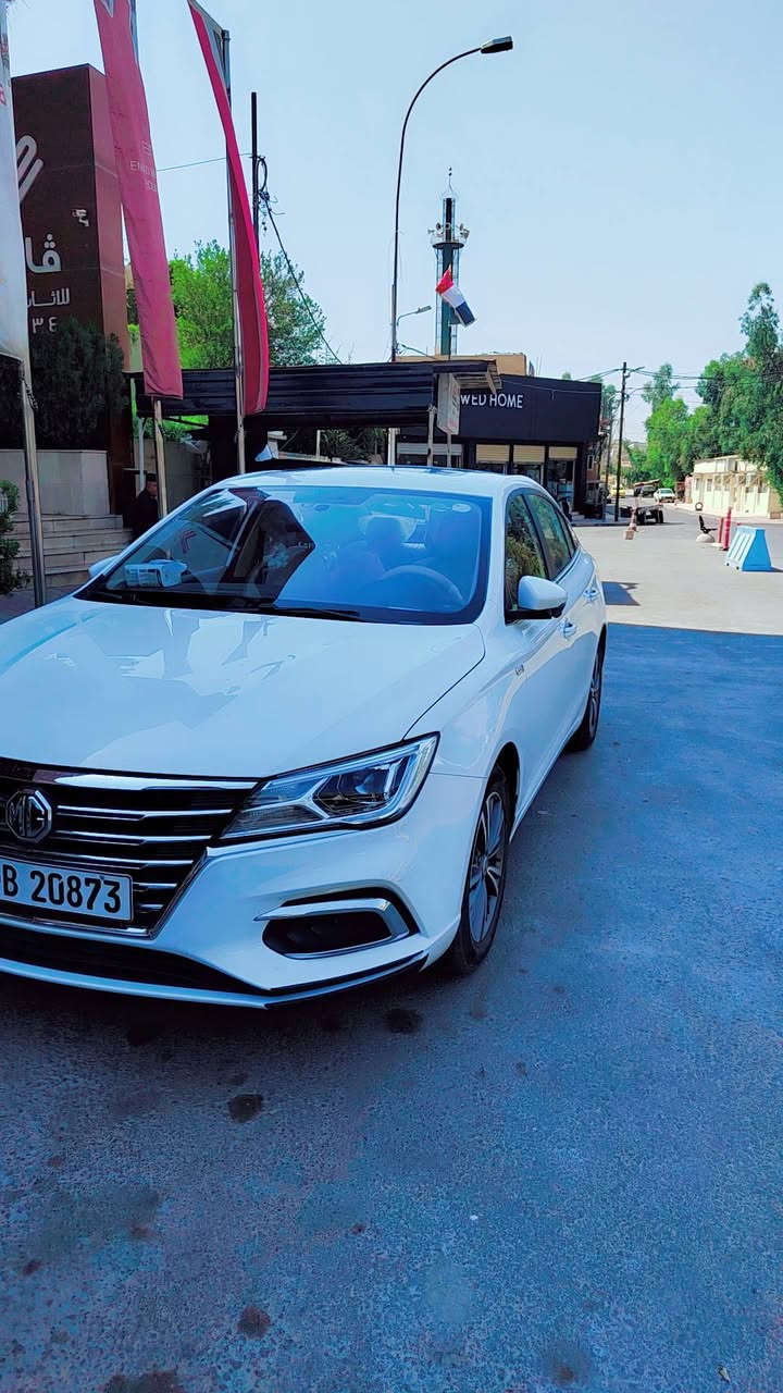 Mg5 2024 
االفول فتحة سقف. 
سعر120.
رقم دهوك.
ضمن الضمان.
ماشية 21 الف.
***********
***********
