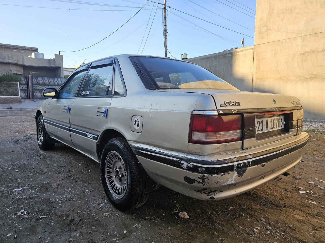 مازدا 626, 1990
سەنەوی و ڕەقەم تازەیە، تەخویل و غرامە بەشەرت، یەک پارچەی بۆیاخە چاملغی دواوەی سایەق، سعر 43$
***********-*********** کرکوک-پەنجا علی
