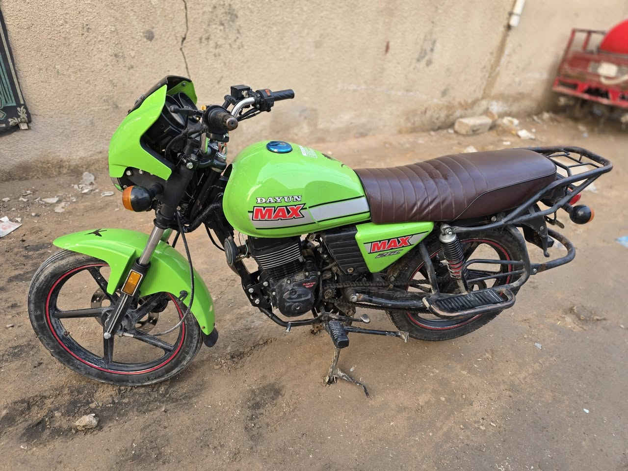 السلام عليكم اخوان دايون للبيع مديل 22  دراجه كدامكم نضيفه كلك كلك بدون اوراق سعره 750  وبيهه مجال الي شراي يتفضل يراسلني لو يتصل ع رقم (***********)  او يتواصل وياي واتساب سبب البيع متوازي ع فلوس يشهد الله  مكاني النجف
