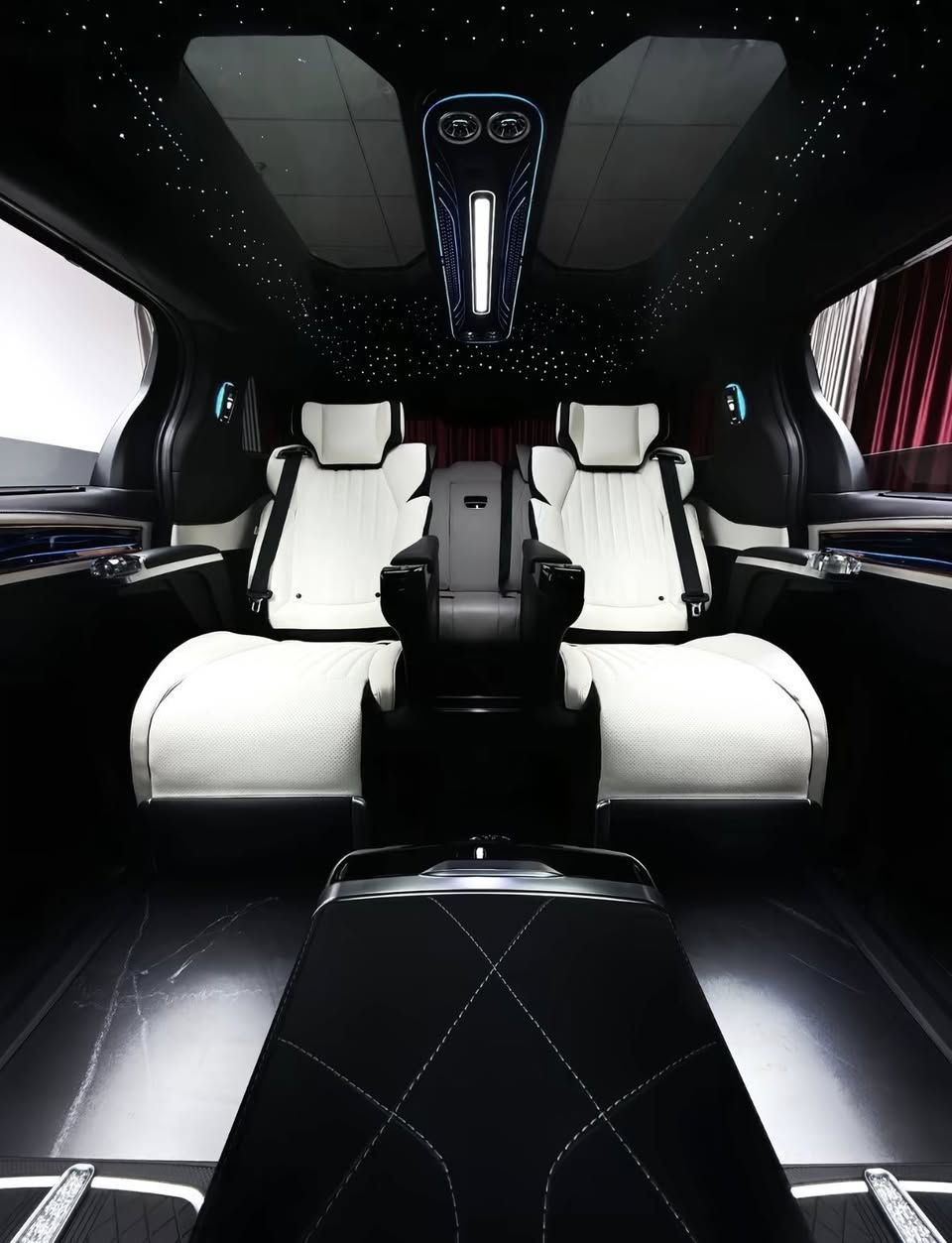 2026 Toyota Sienna High-Roof Ultra-Luxury Configuration with Dual Sunroofs.
Export of high-end custom interior kits.


**إذا كنت صاحب هذا الإعلان وتريد حذفه لأي سبب، رجاءا أرسل رسالة إلى الدعم الفني**