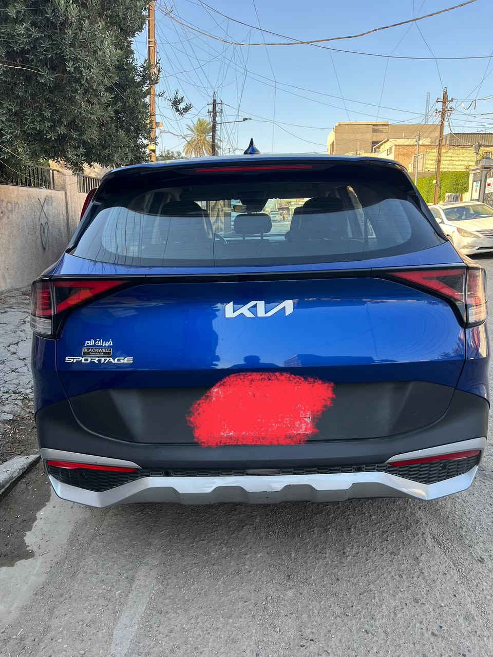 KIA Sportage EX 2023 
سبورتج  الطويل  فول عدا  البانوراما  
‎لون ازرق (بحري) 
ماشية 43الف 
مرقم بغداد باسمي رقم الجديد
السيارة بيها البنيد تبديل بدون ايرباك بقية السيارة مكفولة من كلشي 
المواصفات/
‎🔵 محرك 2500 
‎🔵 كير 8 نمر 
‎🔵 بصمة تشغيل - ابواب - صندوك - تشغيل عن بعد
‎🔵 شاشة كبيرة على طول  الدشبول تدعم car play
‎🔵 كيجات الكترونية متغيرة حسب الوضعيات
‎🔵 انظمة القيادة : سبورت - سمارت - نورمال
‎🔵 كشنات جلد لون اسود 
‎🔵 كرسي كهرباء 
‎🔵 اضواء ترحيب عند الاقتراب مع ترحيب داخلي 
‎🔵 شحن وايرليس
‎🔵 منافذ تايب سي عدد 3 مع 2 في الكشنات ومنفذ يو اس بي 
‎🔵 هاند بريك بصمة
‎🔵 اوتو هولد
‎🔵 نقطة عمياء 
‎🔵 رادار امامي،جانبي،خلفي +حساسات خلفية
‎🔵 تحديد مسار ذكي
‎🔵 قيادة ألية ذكية
‎🔵 كروز سرعة
‎🔵 كشنات تدفئة 
‎🔵 شاشة لمس متغيرة لتحكم الميديا او لتبريد
‎🔵 فول تحكم ستيرن
‎🔵 تبريد قطعتين
السعر 185 ورقة ومجالها بسيط 
للاستفسار /***********

