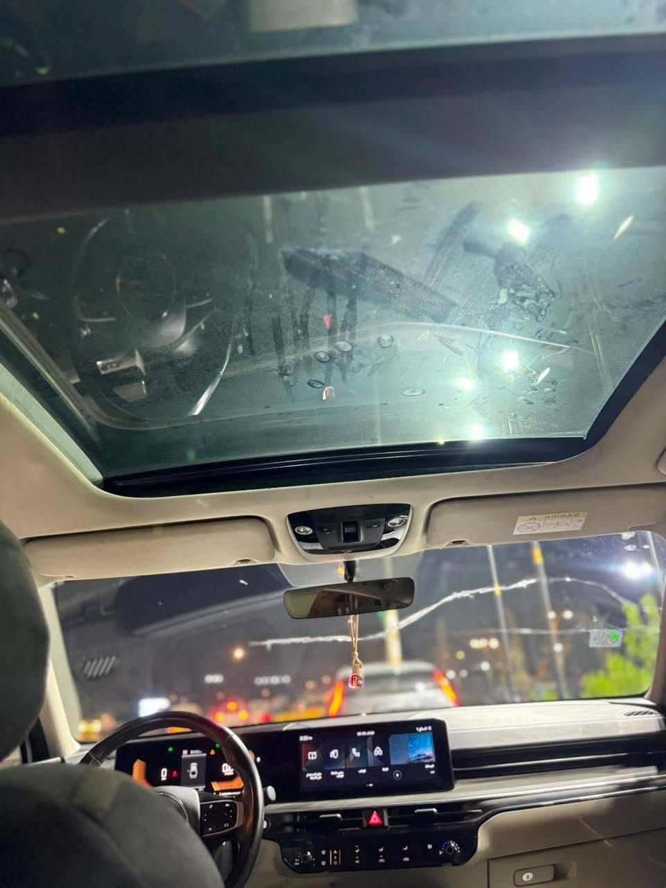 السلام عليكم سورنتو ٢٣ خليجيه مكفوله من صبغ بيه بارد فقط فول الفول ماشيه 58 الف بيع او مراوس
موصفات
كامرات 360 درجه
 بصمه
بانوراما
5كامرات
جلد
كشنات حار بارد
باب الخلفي كهرباء
ويل 19
حساسات اماميه وخلفي
شاحن
كراسي كهرباء
رقم شمالي 22
وكال او تحويل
***********
