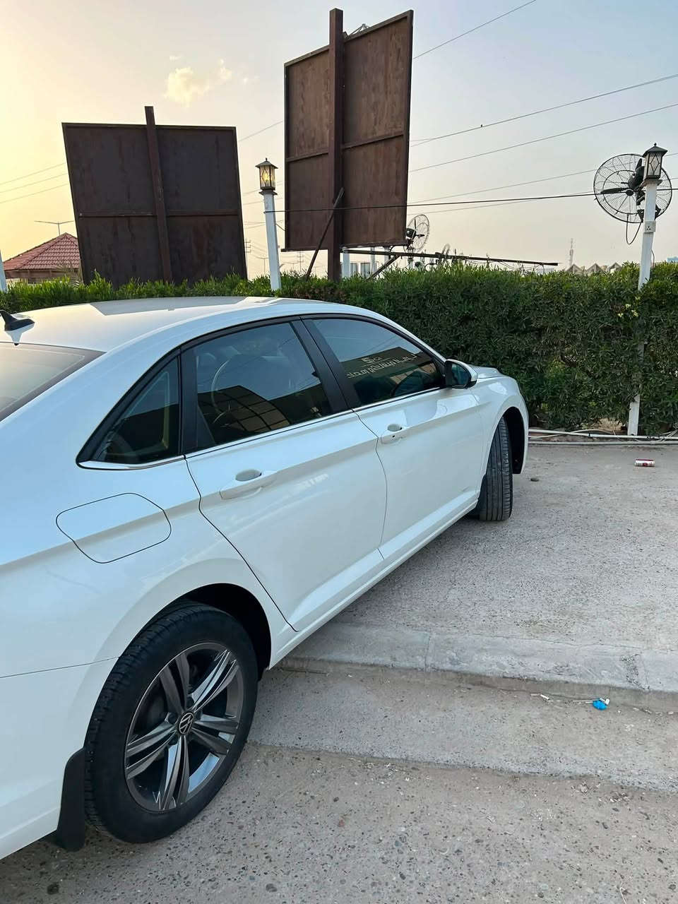 جيتا 2023 مرقم كركوك
بدون نقص ماشيه 50k جاهزه صدر شركه مامفتوح 
بيها برغي ضرر بنيد مبدل وبنيد القديم موجود
مستوردها على أيدي مواصفات ال SE
معروفه مكاني بيجي فقط بيع
السعر 160

***********
