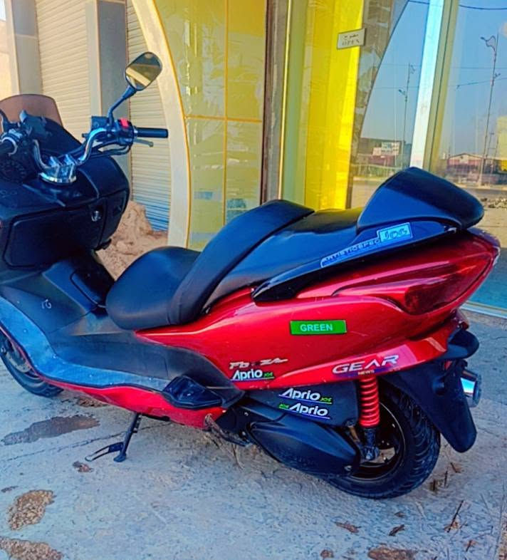 السلام عليكم
Motor Forza 0 8
دراجة فورزا 0 8
 Distinctive red color
لون احمر مميز 
Machine engine 300cc
المكينة محرك 300 سيسي
Zenon lights
منضومة زينون ثلجي
Electrical appliances working
كهربائيات شغالة
 There is no shortage
 لا يوجد اي نقص 
New tire
إطار جديد
There are no problems, the bike is ready 
لا توجد أي مشاكل، الدراجة جاهزة

اخوان الدراجة للبيع السعر تعال وبيك خير وتدلل اوراق اصولي 
العنوان واسط قضاء الصويرة حي الموضفين للبيع وجه لوجه ما عندي توصيل تجي للبيت تاخذهة السعر خاص 
***********
