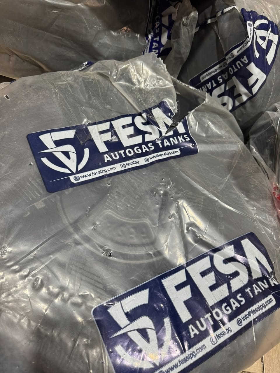 ***********
***********
