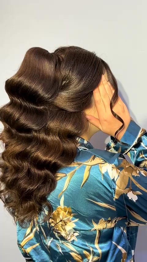 بغداد حي الحسين داخل فرع مثلجات الريان اشتغل  بالبيت
من رخصة الادمن خبرة ١٠   سنوات 
 اشتغلت سابقا بمركز جاد اللبناني ومركز الشيماء التجميلي وصالون ايهاب كريم مراد

خطوبة او مهر ١٢٥مع هدية ❤ عدسات واظافر ورموش شعر طبيعي وباودر جسم 
حنة وعرس ٢٠٠ مع هدية ❤ عدسات واظافر ورموش شعر طبيعي وباودر جسم 
مكياج مدعوة  ٢٥   مع هدية رموش طبيعية 
تسريحه ٢٥ 
تسريحة شينيون او بونتيل ٣٥  
عدسات ٢٠
الماكيرة باريس بغداد حي الحسين فرع مثلجات الريان للحجز ***********  صالوني بالبيت
