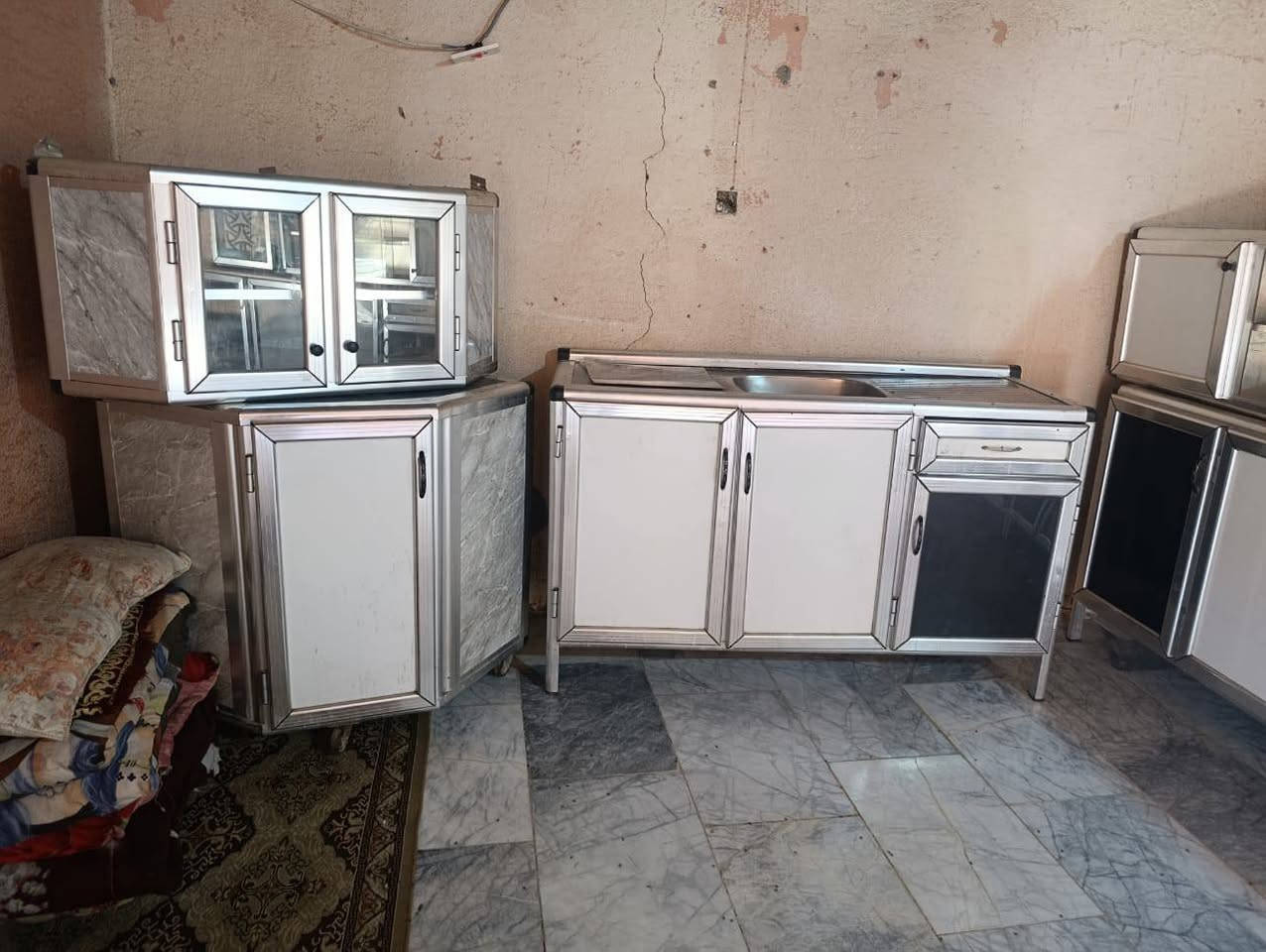 سلام عليكم كاونتر لبيع تسع متار تفصال بعده جديد كلش سعر 500 وبيه مجال مكاني ناصرية حي لفداء شارع أبو لبنان سفسار عله رقم ***********
