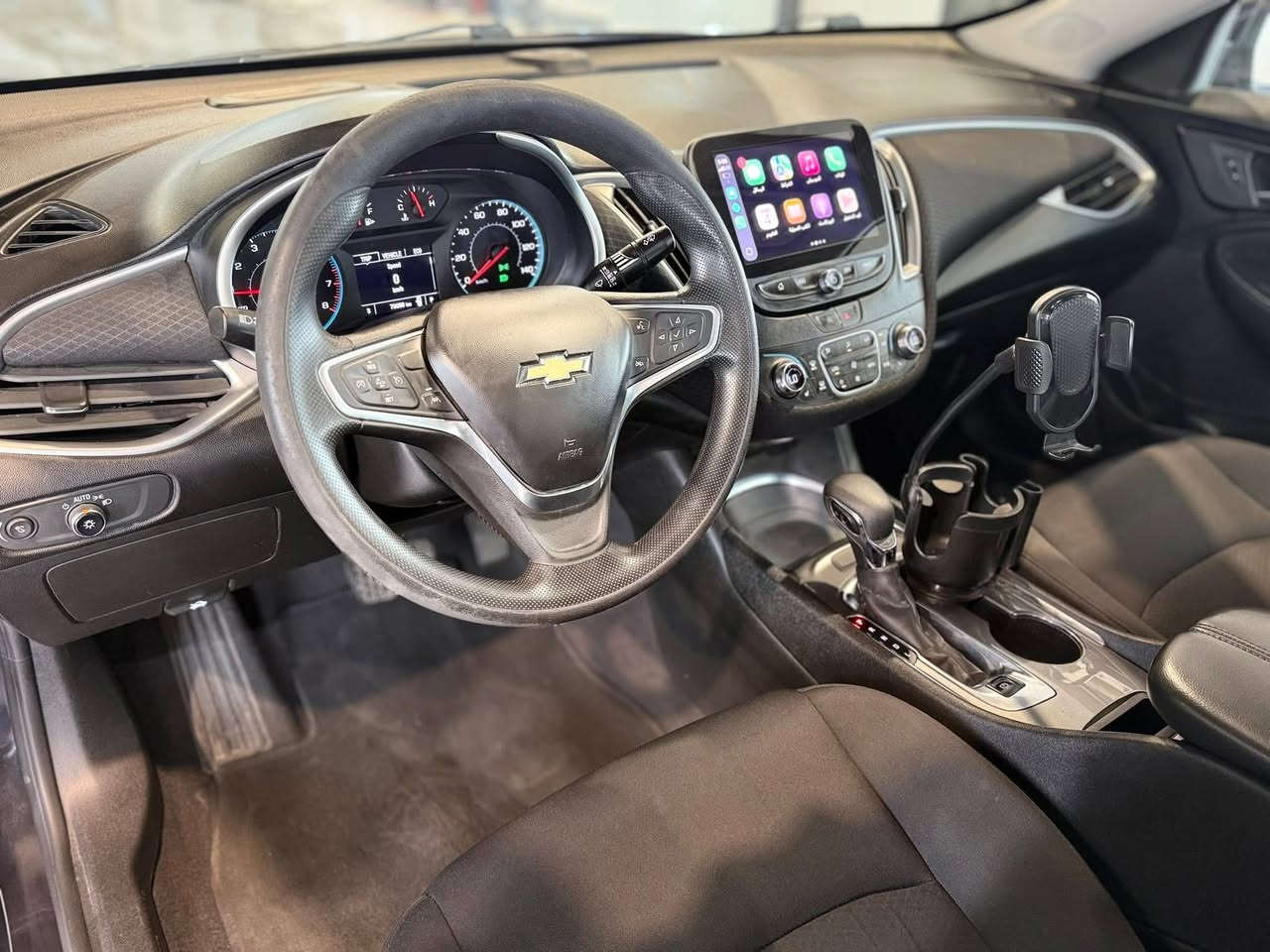 ماليبو 2023 LT
حجم المحرك 1500 توربو
عداد المسافة 56000 mi
بصمة ابواب
بصمة تشغيل
تشغيل عن بعد
تبريد قطعتين و جهتين
تدفئة كشنات 
كرسي سائق كهرباء
رادار
تحذير جامة
تحكم ستيرن
تحديد مسار
شاشة كبيره ابل كار بلي و اندرويد اوتو
منفذ يو اس بي
منفذ تايب سي
تايرات جدد
باتري جديد 
جاهزه السياره من كل شي ادامة كاملة
السعر 124 
مكان السيارة بغداد
سنوية بأسمي شرط التحويل 
للاستفسار على ***********
صور الحادث و السونار مرفقة
