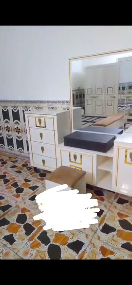للبيع 
غرفة نوم تركيه 10 قطع بعدها جديده سعر 750
الشراي يتفضل خاص

الگرمه البوجاسم


**إذا كنت صاحب هذا الإعلان وتريد حذفه لأي سبب، رجاءا أرسل رسالة إلى الدعم الفني**