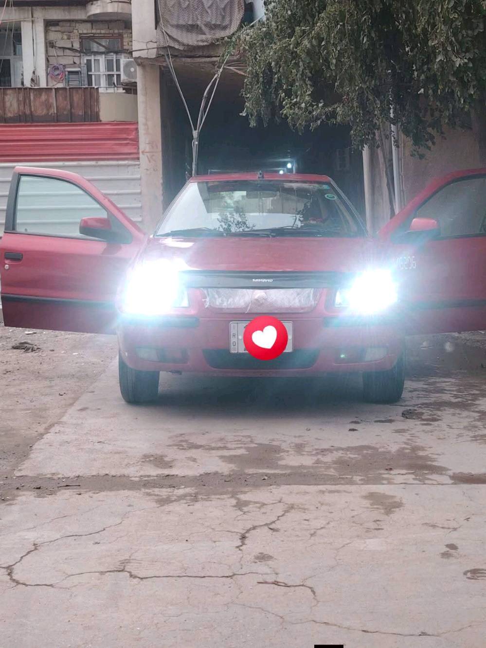 السلام عليكم
سمند ماروني 2012
رقم بغداد نكليزي 
كير ومكينه انضاف تخم تاير جديد ويل صدر جديد منظمة تريد جديدة ودشمه جلد اسود السيارة بيها باب الصدر وباب العبري جاملغ خلفي  مصبوغات السيارة جاهزه للخير السعر 46وبيها مجال قليل العنوان بغداد/المحمودية 
*********** واتساب مامتواجد فيس بوك
