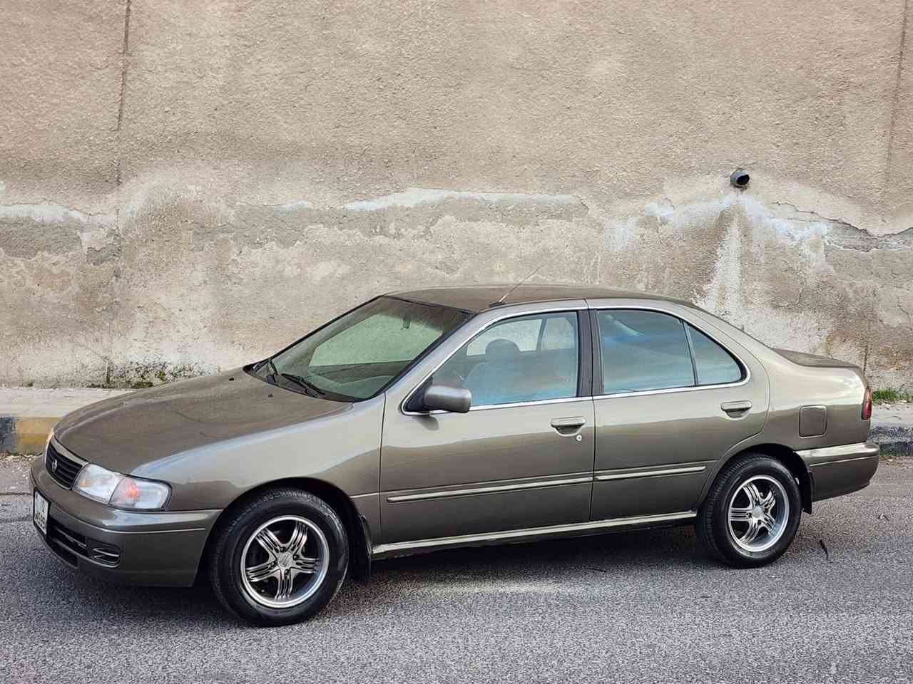 بسم الله الرحمن الرحيم
 نيسان صني موديل  1997 خصوصي اصلي تب نظااااافة
اسياره عباره عن شركه
ماتور1600
انجكشن قوي واقتصادي فحص 60٪  
جير اتوماتيك اصلي نظيف فحص 
غرفة بلادها اصلية تب نظافه كما هي بالصور بطاين تابلو ارضية سقف كلو تمام  
بوووور ستيرنغ....
جنط مع كوشوك جديد 
دهان جديد لون شنباني كما هو بالصور اصلي 
ترخيص سنه كامله
اضوية خلفيه أصليات 
ميكانيك وكهربا كلو تمام الحمد لله مش ناقصها ولا اشي
فحص خالي قص قلبان
السياره ع الواقع احلى من الصور 
السعر 2300
للاستفسار:0782421801
الله يبارك لصاحب النصيب


**إذا كنت صاحب هذا الإعلان وتريد حذفه لأي سبب، رجاءا أرسل رسالة إلى الدعم الفني**