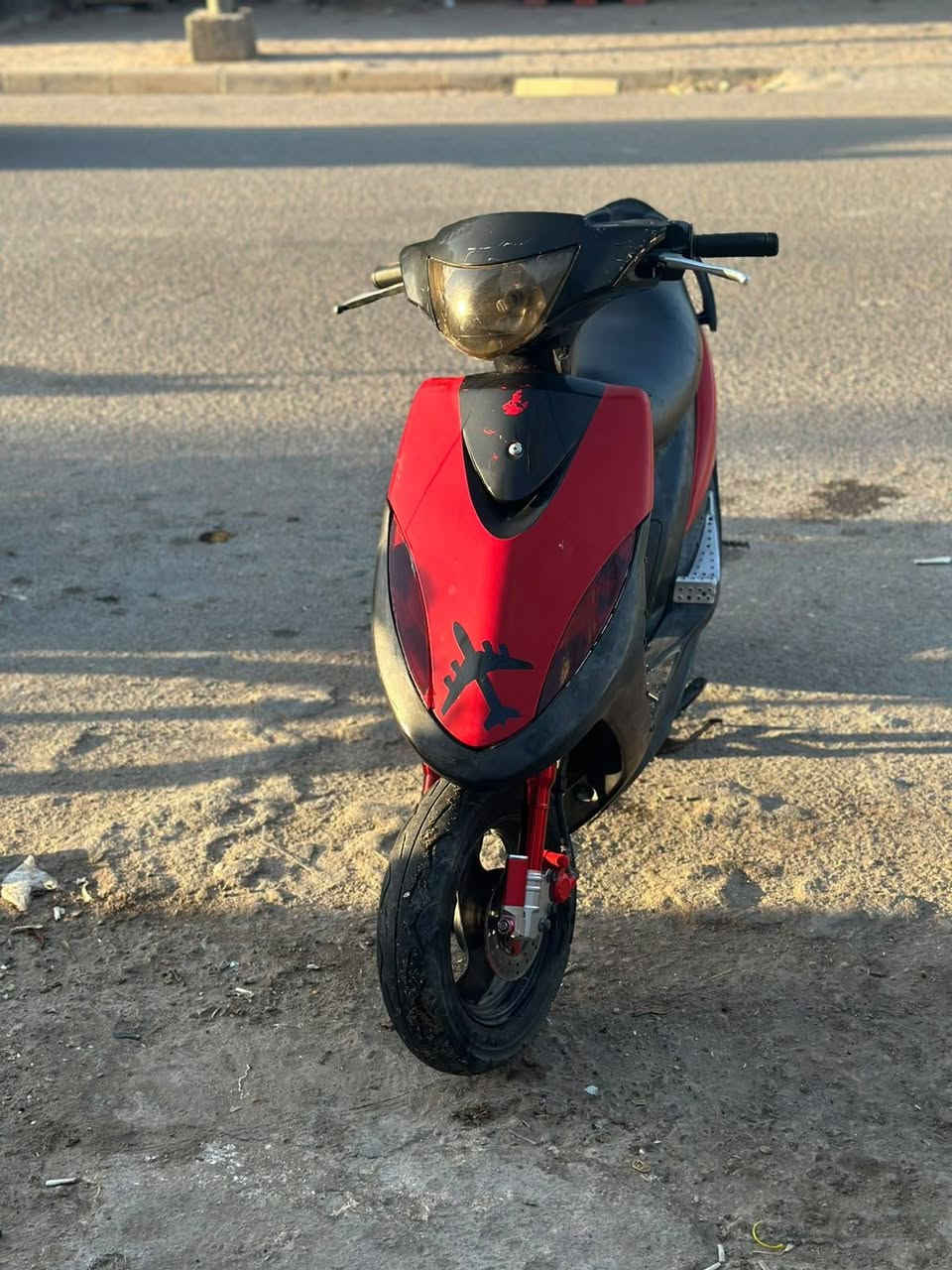 ماكس عدله 
نضيفه للبيع 
السعر 650 نهايته متواجد  خاص *********** وتساب رصيد المكان العماره الماجديه
