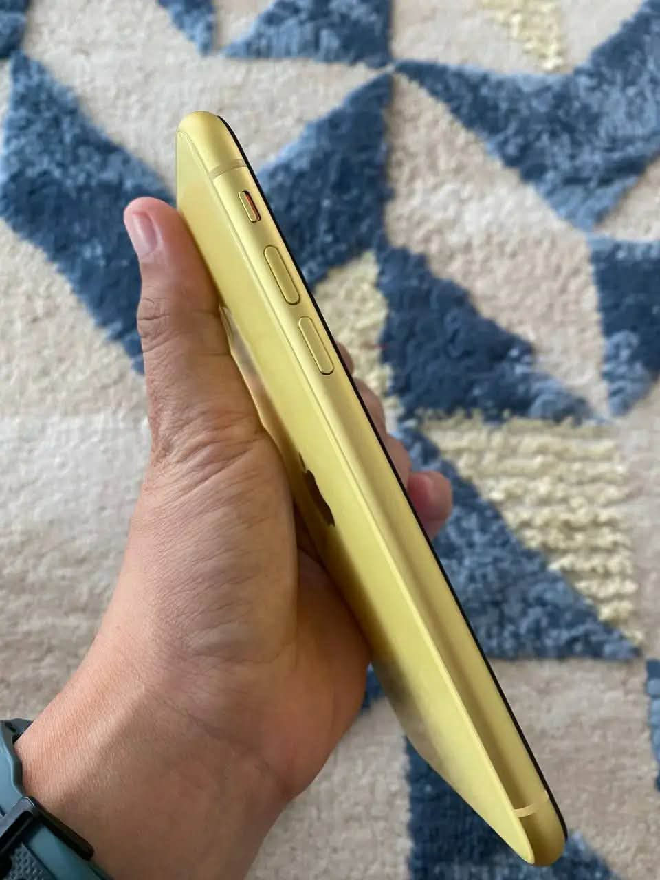 البيع ايفون ١١عدي مكفول لا مفتوح ولا شي بطريه71جهز  جديد كرتونه موجوده وغرضه كمله
مكاني بغداد مدينه هاذ رقمي واساب فقد ما جوب بل خاص***********سعر 200وبي مجال قليل
